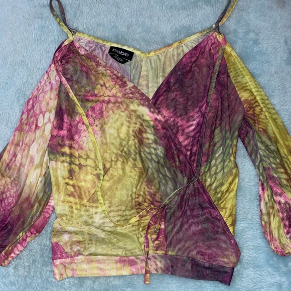 bebe Tops - Bebe flowy colorful shirt